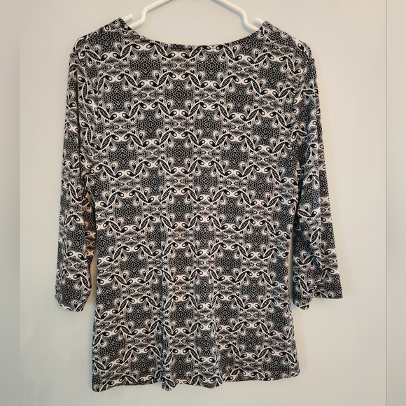 George Black and White Womens Print Blouse with gathered front. Size L - Picture 5 of 5